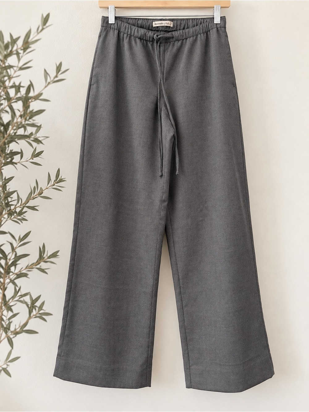 Abercrombie & Fitch Menswear Easy Pull-On Pants Gray XS Short